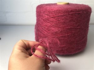 Fluffy - blandingsgarn med uld, fuschia med glimmer tråd